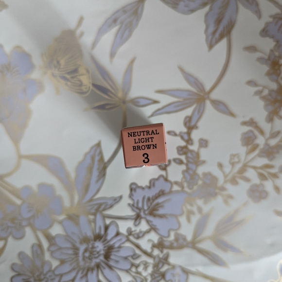 Benefit Cosmetics Gimme Brow+ Tinted Volumizing Eyebrow Gel Mini Shade 3 1.00g - Picture 3 of 3